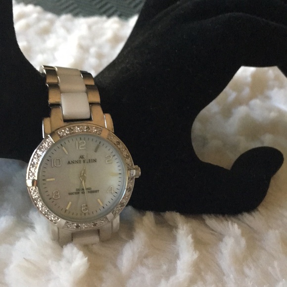 Lot 5 watches Michael Kors, Anne Klein - Picture 6 of 8